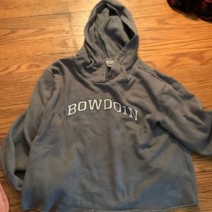 Bowdoin Blue 84 sweatshirt. Grey and cropped, size L.
